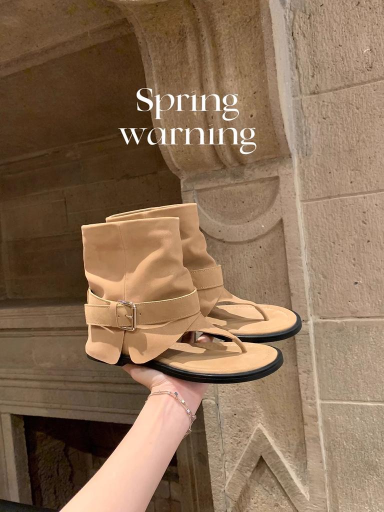 Spot Second Delivery! Roman Holiday~ Stylish Spice Girls Flat Sandals Round Head Pin Toe Buckle Strap Wear Medium Cool Boots