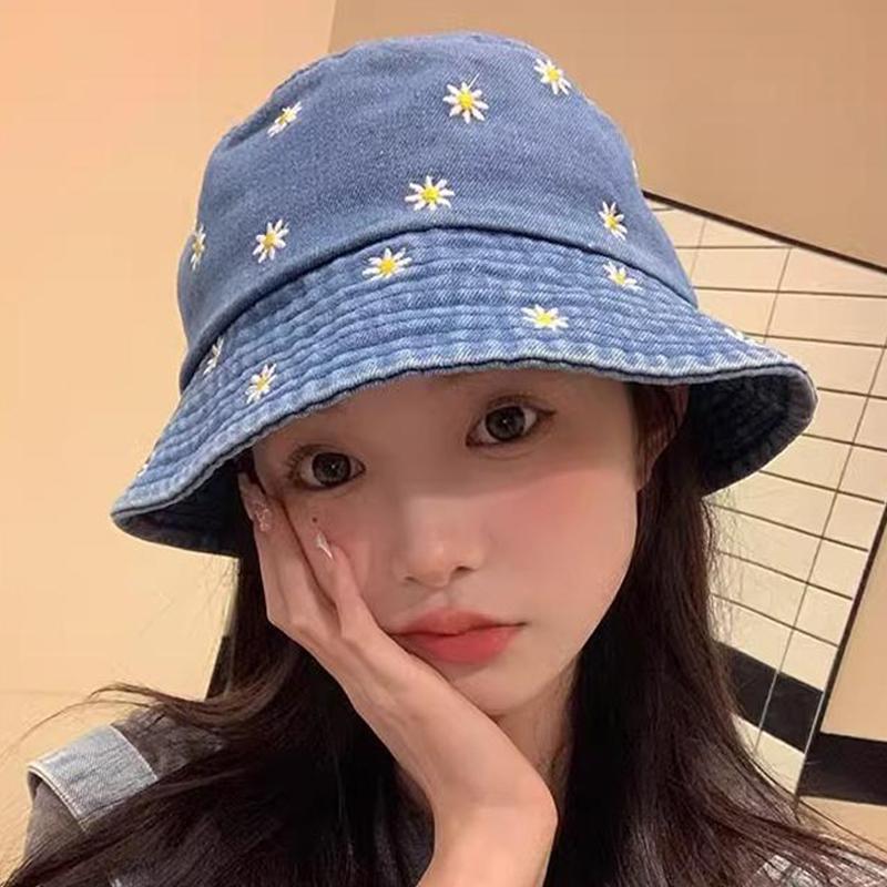 Chrysanthemum Embroidered Cowboy Smiling Face Fisherman Hat Women'S Sunshade Hat