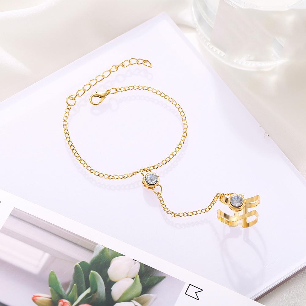 Minimalist Green Rhinestone Leaf Finger Ring Bracelet for Women Elegant Imitation Pearl Zircon Link Chain Hand Jewelry
