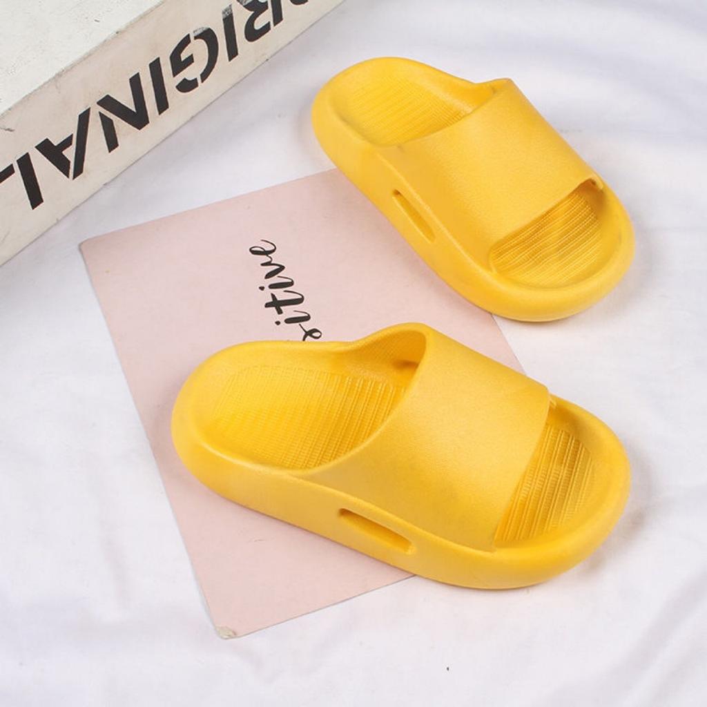 Fashionable Solid Color EVA Slippers for Boys And Girls Classic Basic Anti-Slip Cool Slippers Lightweight Home Bathing Shoes