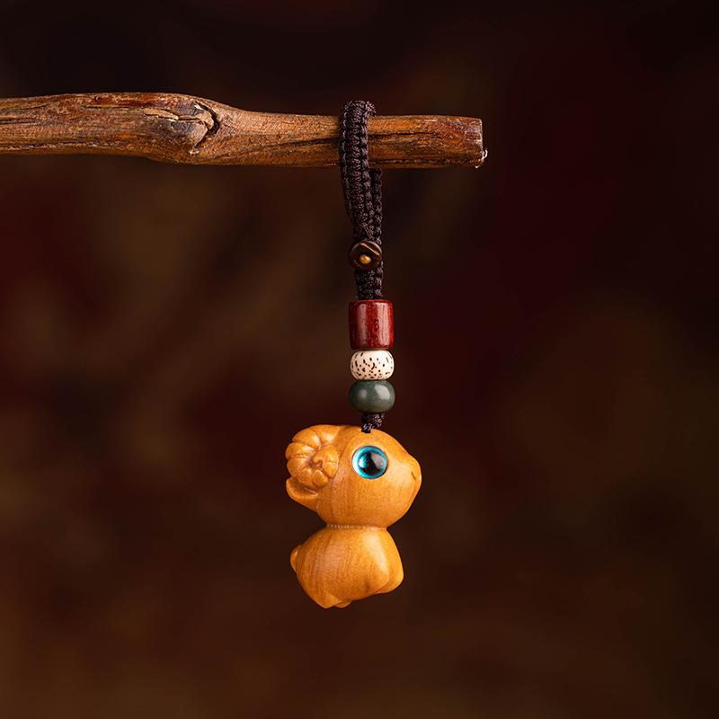Sandalwood Zodiac Keychain: Rat, Ox, Tiger, Rabbit, Snake, Horse, Sheep, Monkey, Rooster, Dog, Pig, Dragon Car Pendant