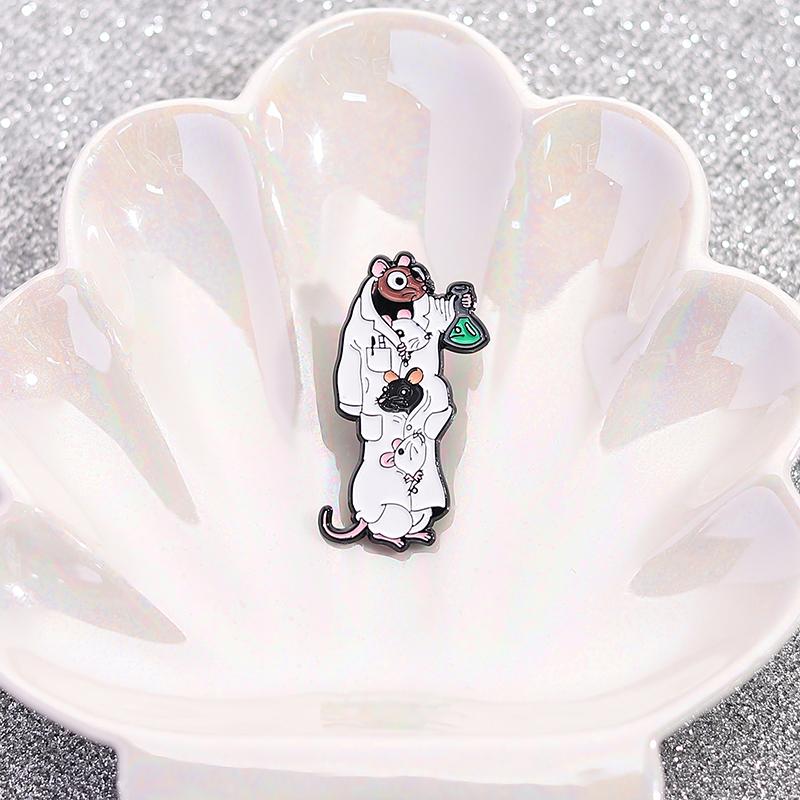 Mouse Doctor In White Coat Enamel Pins Custom Chemical Reagents Brooches Lapel Badges Clothes Animal Jewelry Gift for Friends