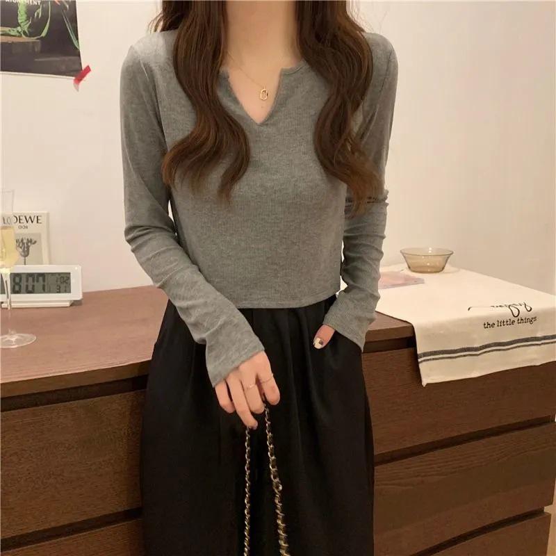 Women's Slim Fit V-Neck Long-Sleeve T-Shirt for Spring/Autumn 2025 - New Korean Style