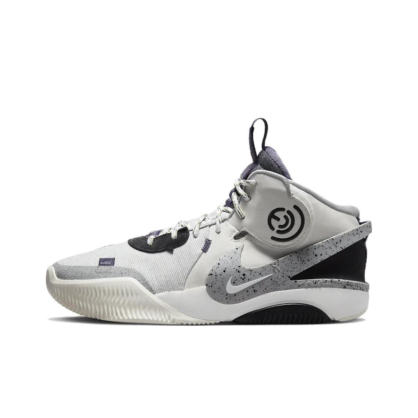 

Male Nike Air Deldon Basketball shoes