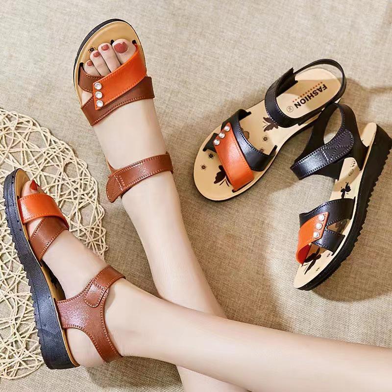 Dámské lehké protiskluzové prodyšné PVC sandály: Ideální pro letní svrchní oblečení