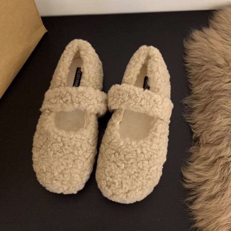 Flat-bottomed lamb wool shoes for women's winter wear 2025 new velvet beanie shoes with Mary Jane single shoes