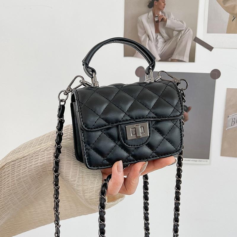 IELGY Women's Fashion Diamond Chain Messenger Bag, Mini Candy Color Change Red Envelope.