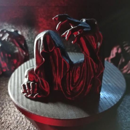 Personalized Gifts for Dark Style Lovers 3D Printed Faceless Cloak Figurine, Mysterious Hooded Reaper, Gothic Detailed Texture Desktop Figures Statue,