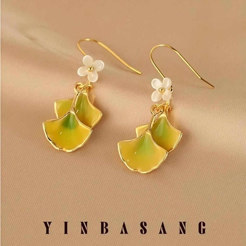 Autumn Drip Glaze Ginkgo Leaf Ear Hook Earrings - Mori Style Fairy Flower Studs, Fashionable Atmosphere Collection.