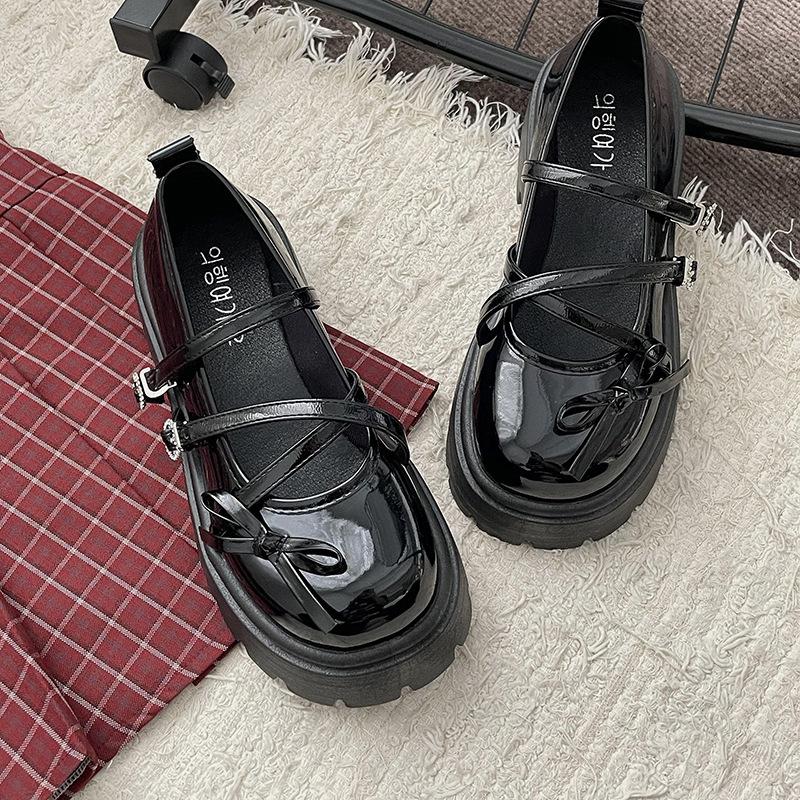 

White French retro thick heel platform small leather shoes women s 2025 new summer shallow mouth versatile Mary Jane single shoes 35 чёрный