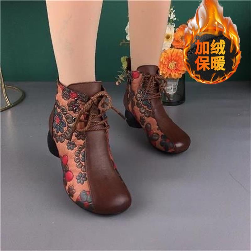 

М які шкіряні короткі чоботи жіночі нові зимові оксамитові теплі мартенки жіночі на товстому каблуці в національному стилі черевики для середнього та літнього віку маму 40