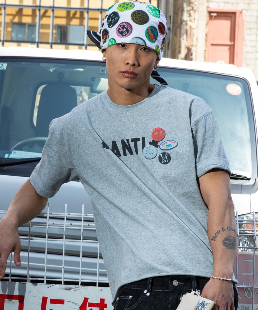 XTONZ Xf010 Anti-Pin Badge T-Shirt (Gray)