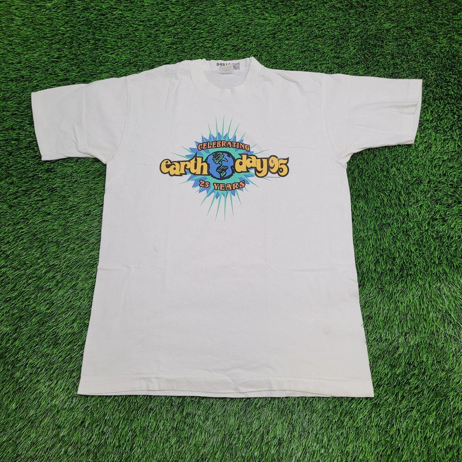 

Vintage 1995 Earth Day Shirt Medium 20x28 White S