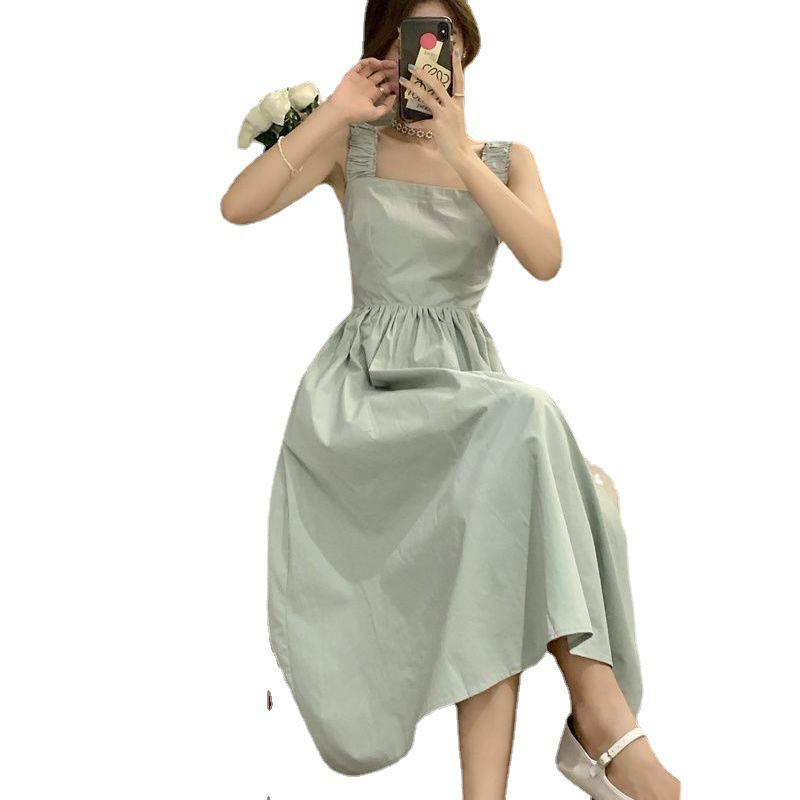 Petite 2024 French Square Neck Suspender Dress: Summer Waist-Cinching, Slimming, Niche Design for Women’s Elegant Style.