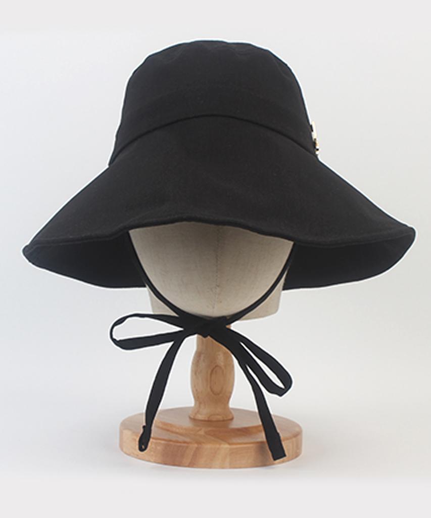Yunibeosyeolkemiseuteuli Summer String Black Bucket Hat