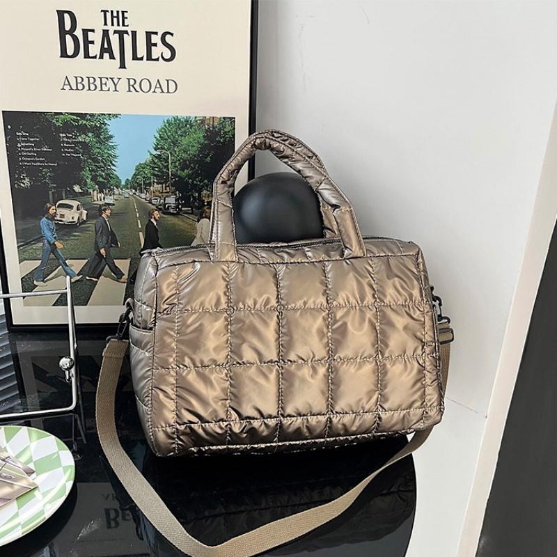 

Шикарная стеганая сумка-тоут для женщин из мягкой однотонной ткани через плечо