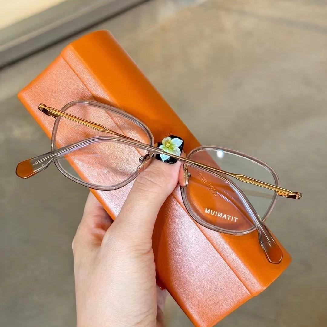 

Light Retro Eyeglass Frames for Men and Women Pure Titanium Large Frames for Nearsightedness Optical Eyeglasses Myopia Eyewear
