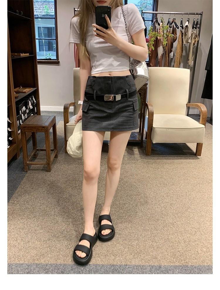 Cool slippers women's summer wear 2025 new thick-soled heightening stepping on shit feeling beach fashion sandals bread one-word drag