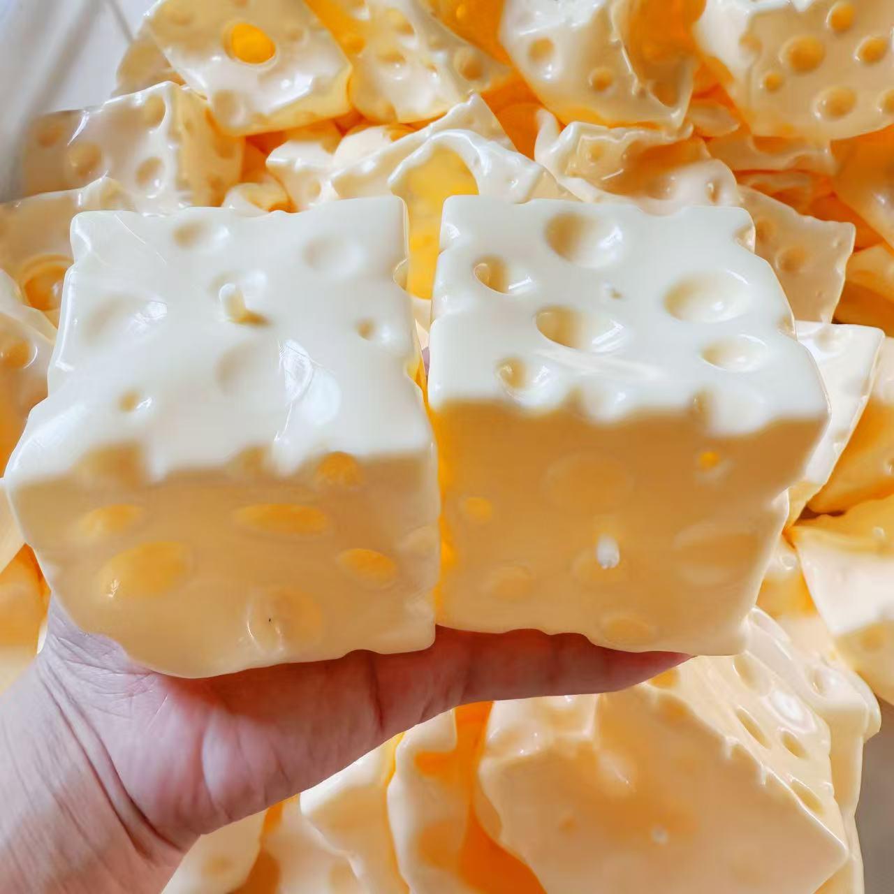 Xiaohongshu 7cm Ultra-thin Cheese Ball Bread Squeeze Toy - Slow Rebound TPR Simulation Skin.
