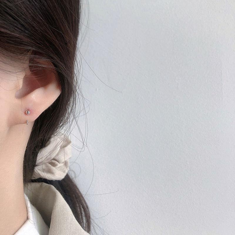 Runde Perlenohrringe Mini-Ohrringe Schlichte Temperament-Ohrringe Vielseitige und Exquisite Koreanische Ohrringe