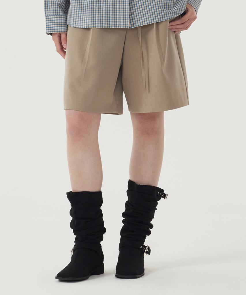 COVERNAT WOMAN Belted Bermuda Shorts Khaki Beige