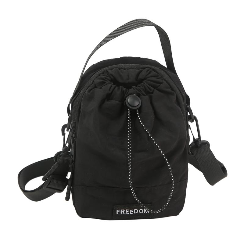 Sports Water Kettle Bag Unisex Lightweight Travel Crossbody Bag Outdoor Water-Repellent Cycling Mobile Phone Bag