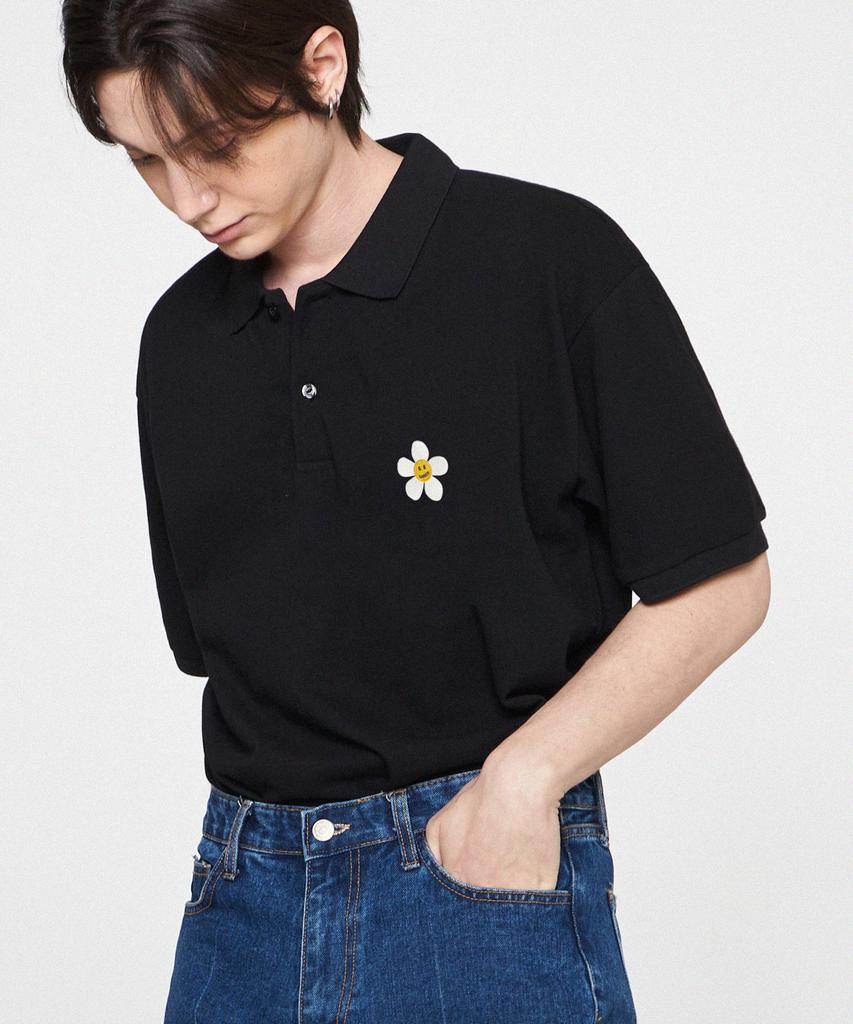 Graver [Unisex] Flower Embroidered Pique Short Sleeve T-Shirt_Black