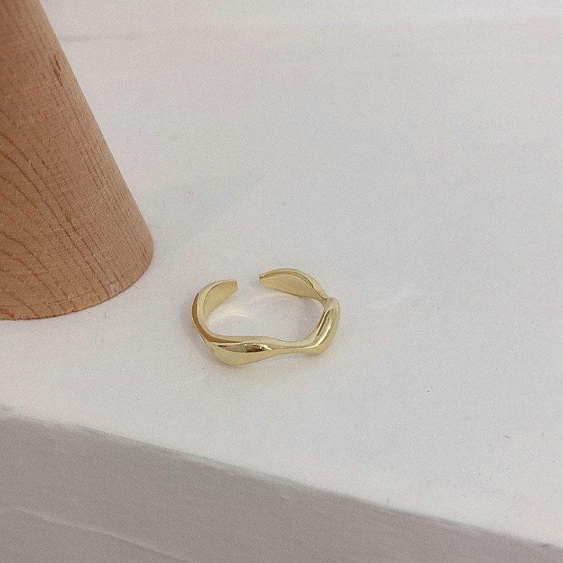 Korean Minimalist Geometric Wave Adjustable Ring for Women - Retro Fashion Index Finger Accessory Open Adjustable