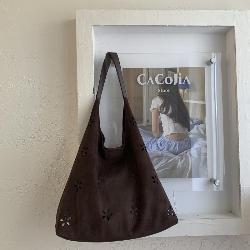 

2025 новая повседневная сумка через плечо с ажурной резьбой, женская сумка для поездок на работу, сумка-подмышка, модная сумка-тоут высокой ценности