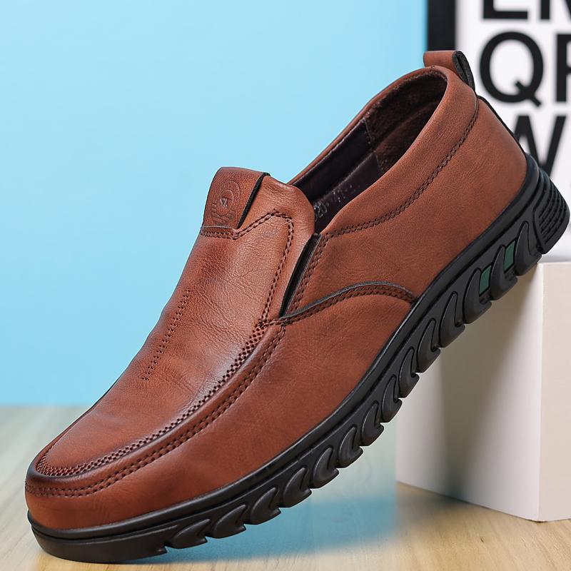 

Men Loafers Fashion Men Casual Leather Shoes Breathable Men Boat Shoes JZ-520 38 коричневий