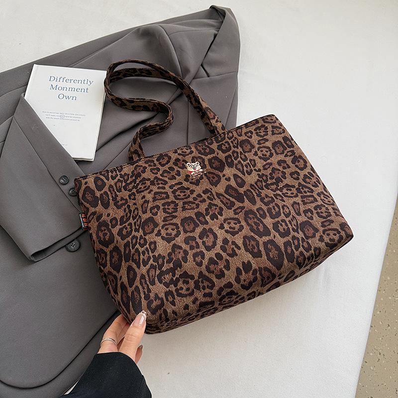

Модная женская сумка-тоут с леопардовым принтом большой вместимости, новинка осени 2025, простая персонализированная сумка-шоппер для покупок и путешествий