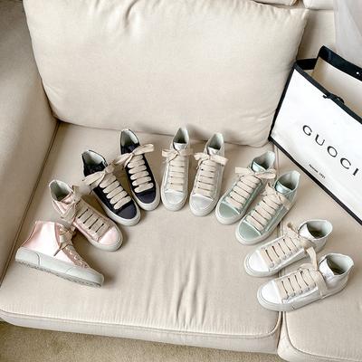 Flache Freizeitschuhe Stil High-Top Satinschuhe Damen neues Designgefühl Schnür-Canvas-Board-Schuhe
