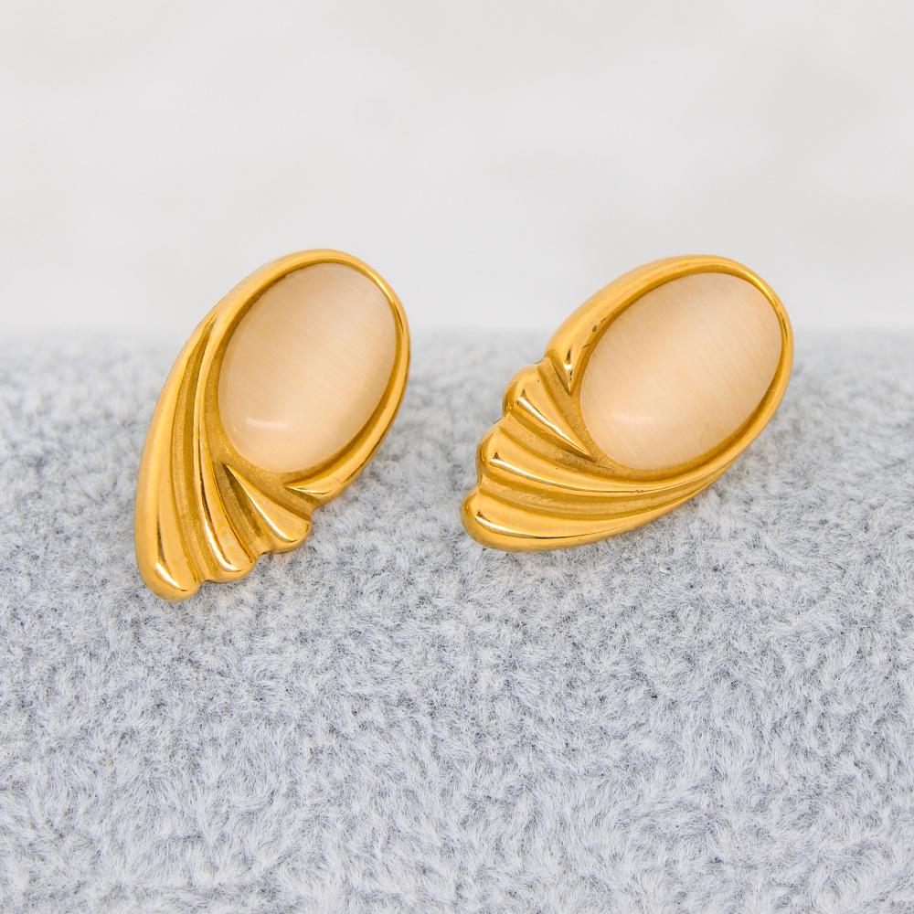 Influencer Style High-End Cat s Eye Wing Stud Earrings золотой