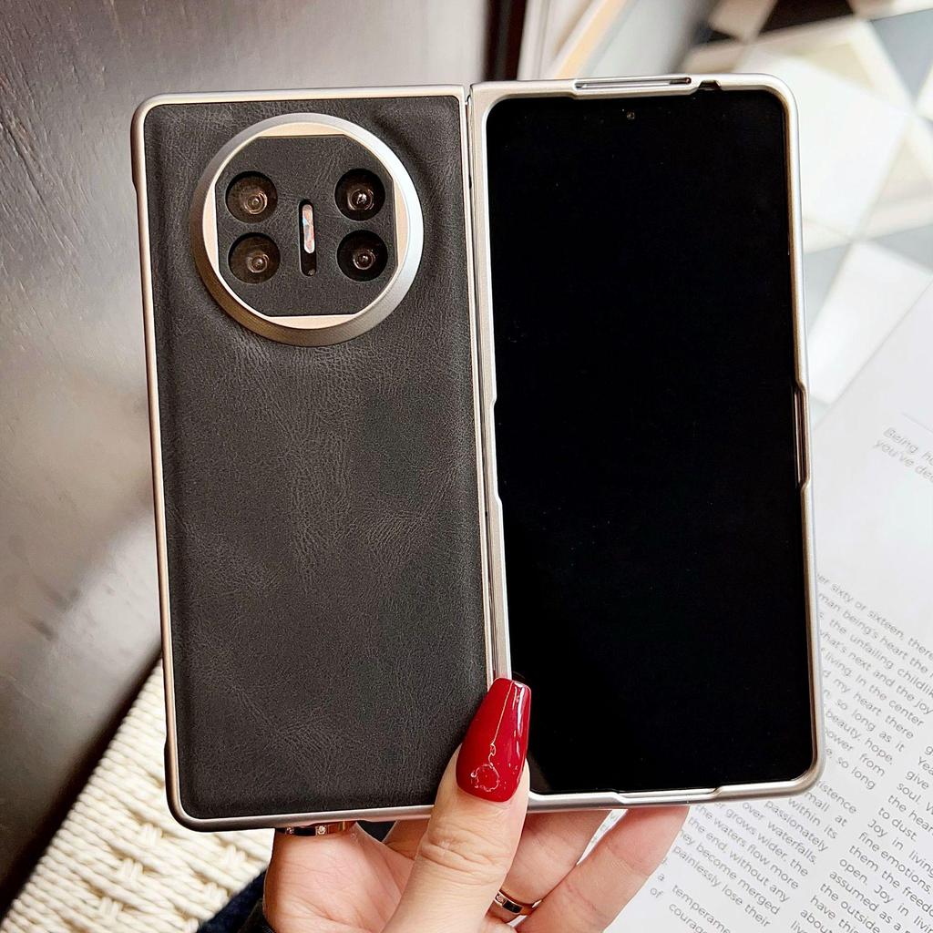 Retro Leather Grain Magnetic Case for Samsung Galaxy Z Fold5/4/3 - Drop-proof & Foldable