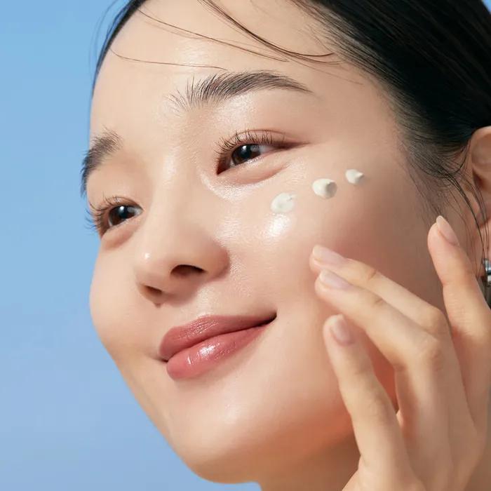 [Hwajalmeok] Vegan Milk Tea Day Lotion SPF 50