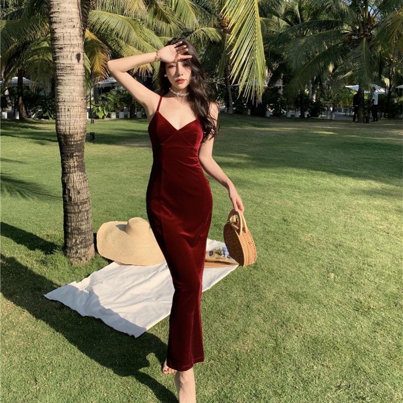 Elegant Burgundy Velvet Mermaid Maxi Dress Spaghetti Strap V Neck Bodycon Dress French Style Vintage Slim Fit Party Dress for Women Wedding Vacation S вино красного