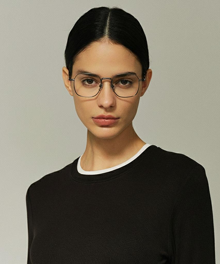 Lingkeonpeuleim 812 Ip Titanium Eyeglass Frame Gold
