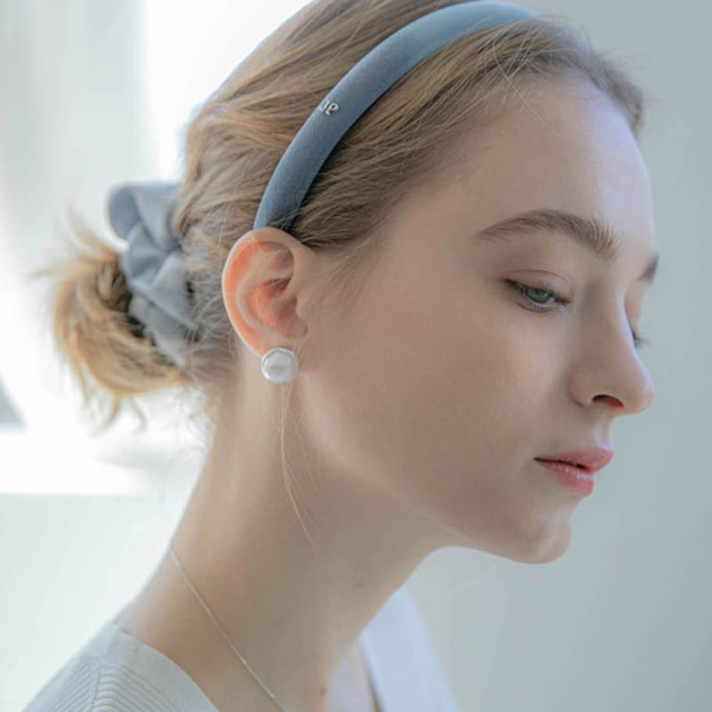 

Жан Поль Кларисс Тонкий бархатный ободок для волос JP-21-028HB BEIGE