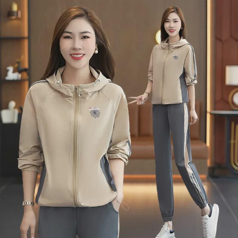 Women's Spring & Autumn Hooded Fashion Tracksuit - Stylish Contrast Color Two-Piece Suit with Sweatpants