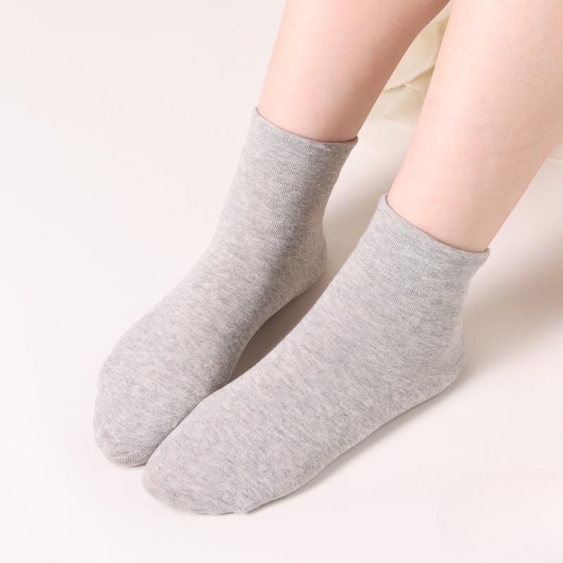 Ladies Fall New Fashion All Kinds of Loose Mouth Boneless Tube Socks