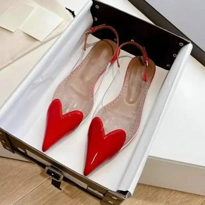 Sapatos de Salto Alto Pontiagudos com Plataforma Transparente e Aplicações em Forma de Coração para Noite