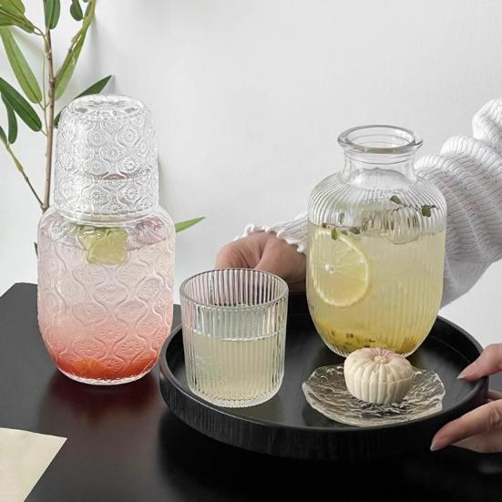 Wasserkaraffe und Glas Set Vintage Nacht Trinkbecher Set Klares Nachttischglas Saftkrug für Wasser Tee Saft