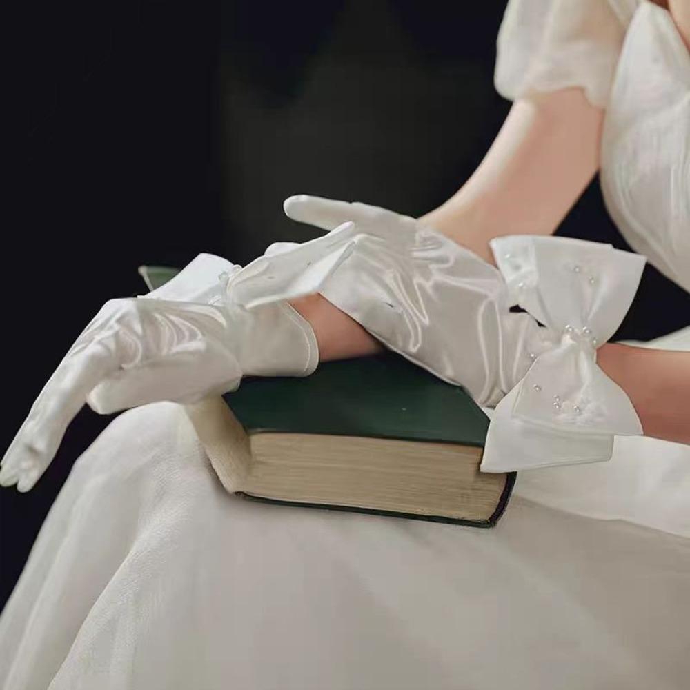 

1 Pair Satin Material Bridal Gloves Short Length Satin Gloves Wedding Gloves Photography Session белый