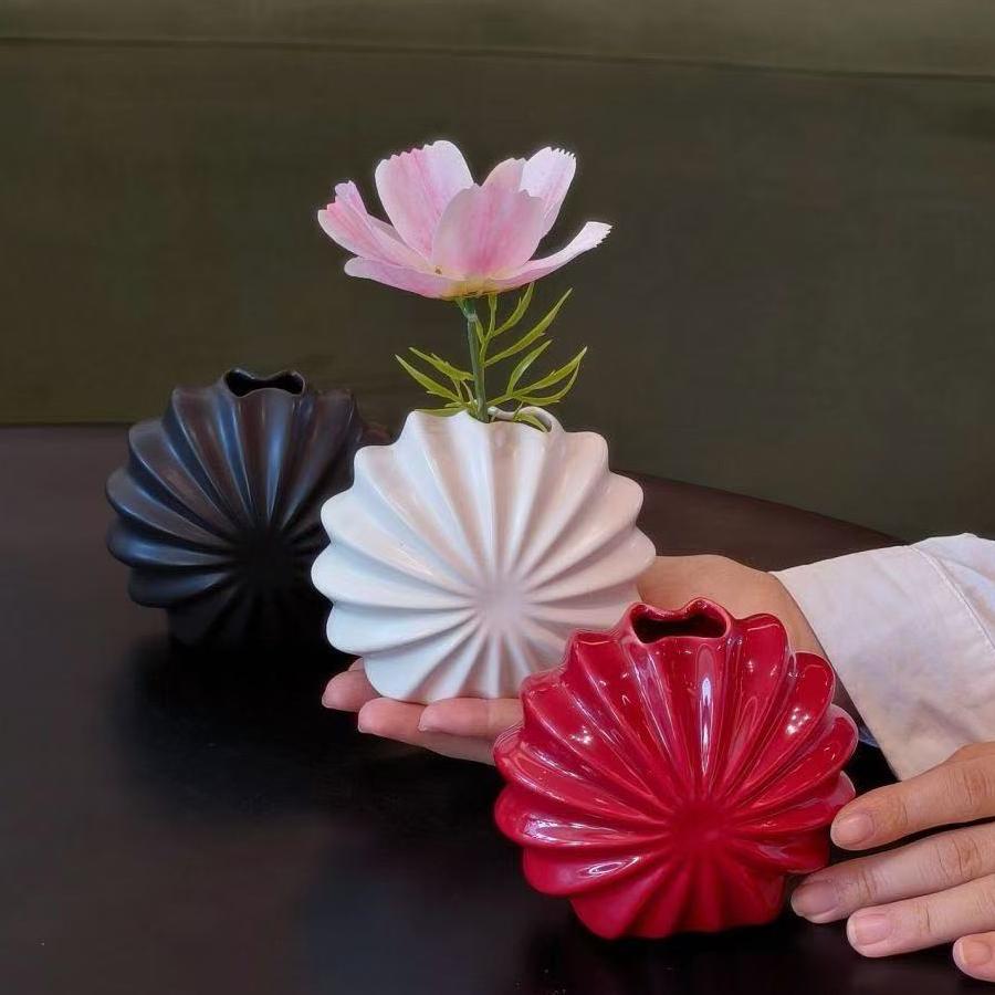 minimalist ceramic vase for home, dining table center decoration, wedding dining room, office, living room decoration nero