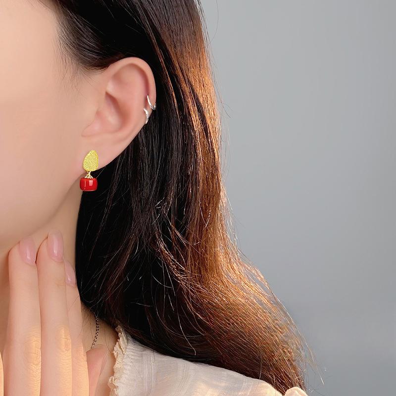 Chinese Style Brushed Red Round Bead Earrings for Women with Versatile White High-end Earrings