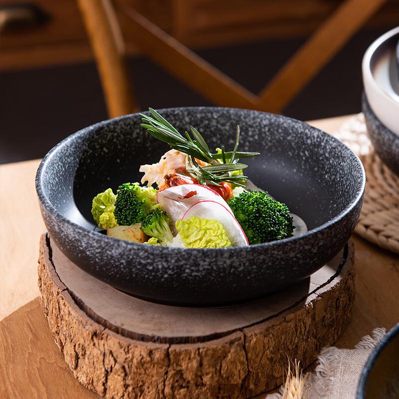 Assiette creuse en céramique de style japonais