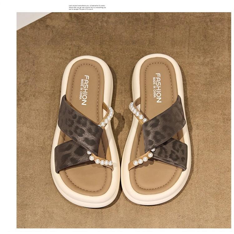 Fairy style slippers female outer wear women's shoes 2025 summer new versatile French beautiful with skirt thick-soled cool slippers