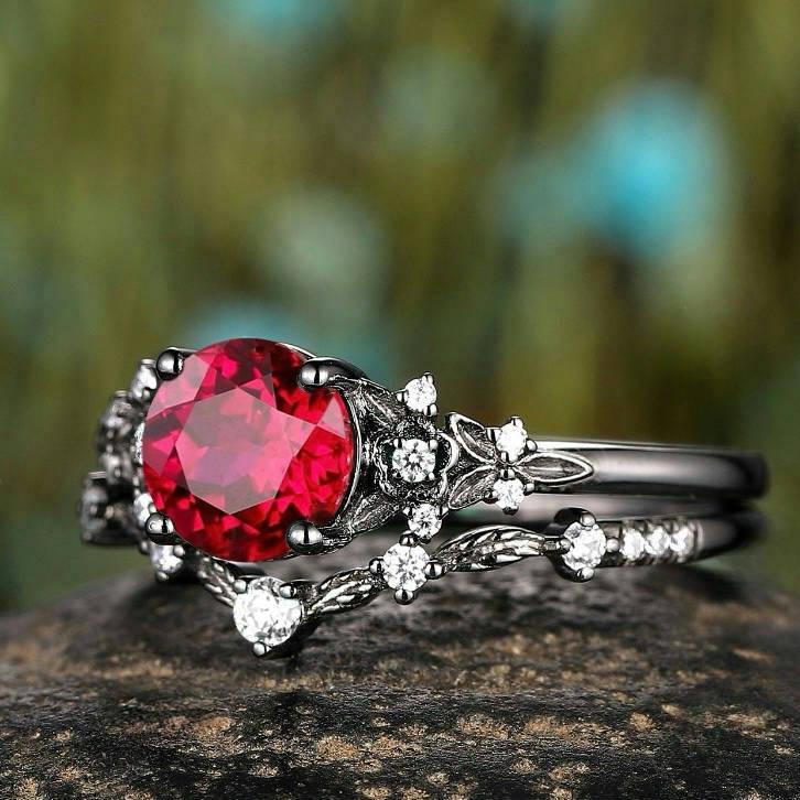 European and American Fashion Ruby Rings Gunmetal Ring with Zirconia Stones, Featuring a Branch and Cross Design, for Women