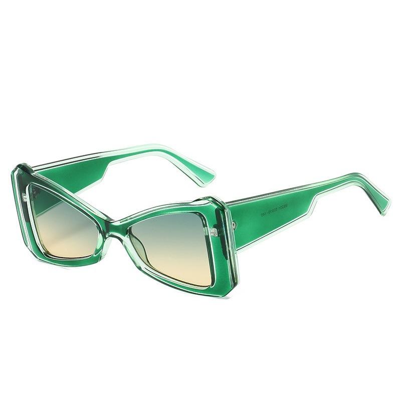 New European and American style cat eye square sunglasses niche design feeling Spice girl style daily street eye-catching fashion sunglasses