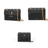 Sac bandoulière chaîne matelassé noir élégant Kurt Geiger avec un design tête d'aigle stylé